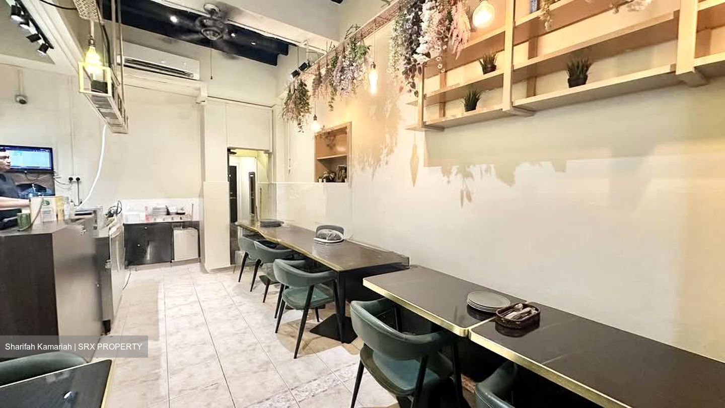 Kandahar Street (D7), Retail #581721761